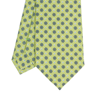 light_green_sartorial_classic_silk_tie_small_flower_pattern_tip_detail