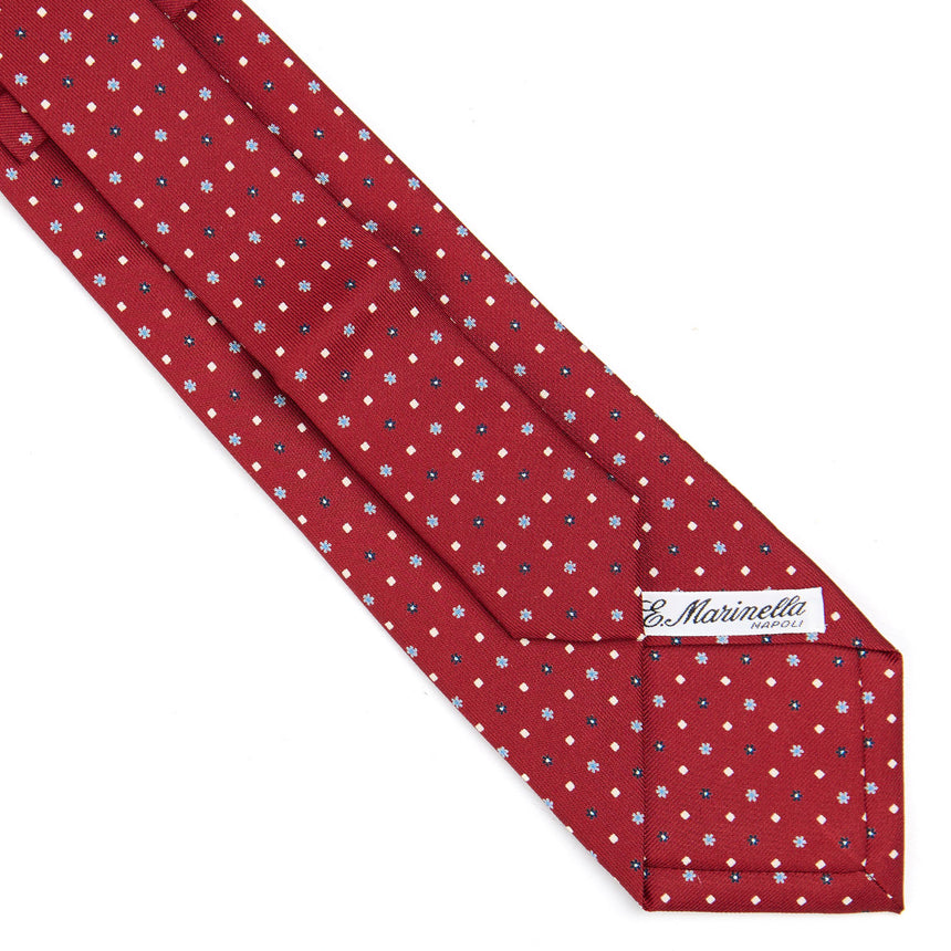 burgundy_extra_long_sartorial_silk_tie_small_flower_pattern_fabric_pattern_detail