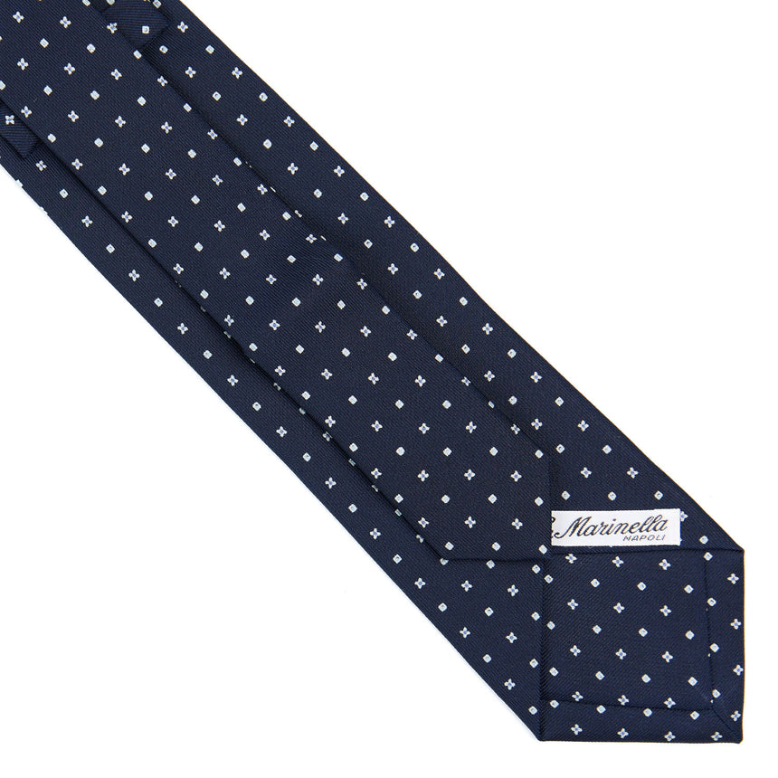 dark_blue_extra_long_sartorial_silk_tie_small_flower_pattern_fabric_pattern_detail