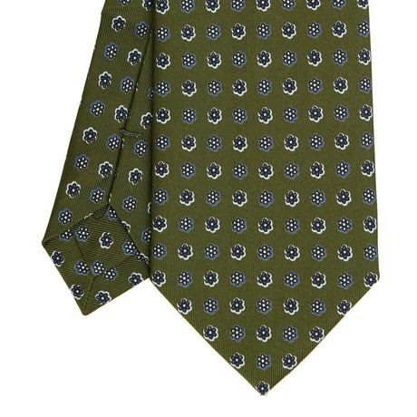 olive_green_extra_long_sartorial_silk_tie_small_flower_pattern_detail_of_the_back_pleats