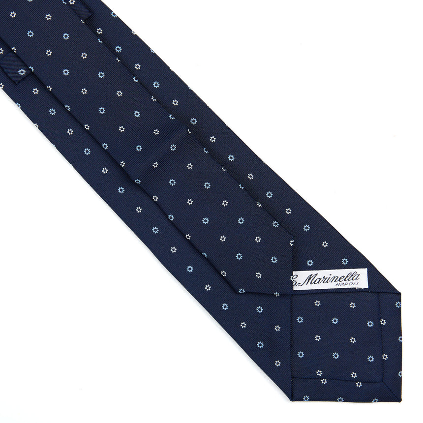 dark_blue_extra_long_sartorial_silk_tie_small_flower_pattern_fabric_pattern_detail