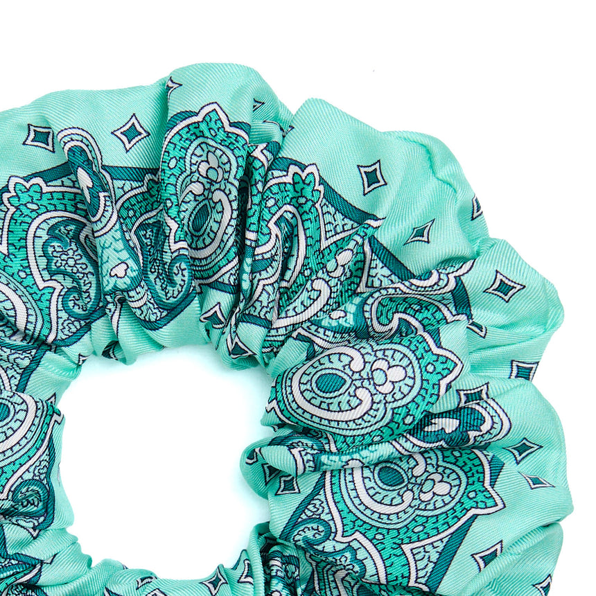LIGHT GREEN SILK SCRUNCHIE