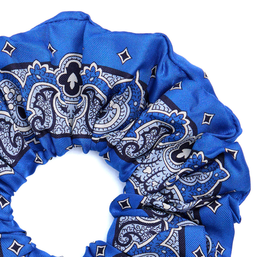 BLUETTE SILK SCRUNCHIE