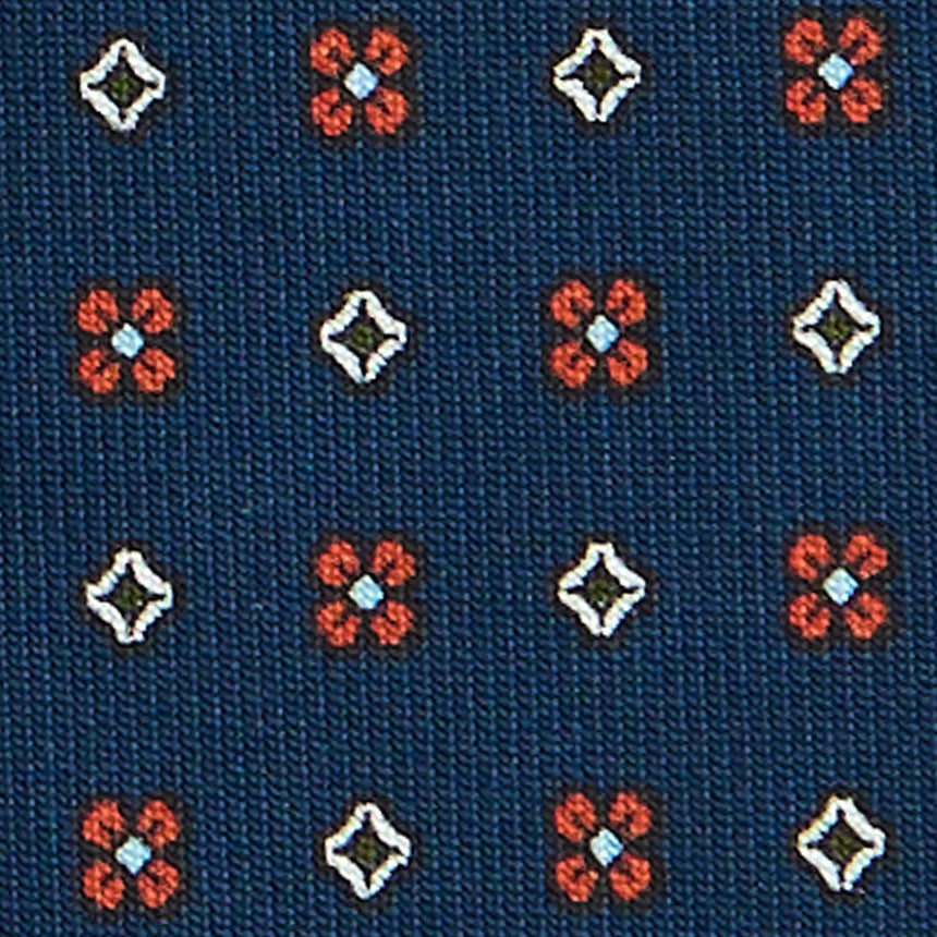 dark_blue_extra_long_sartorial_silk_tie_small_flower_pattern_fabric_pattern_detail