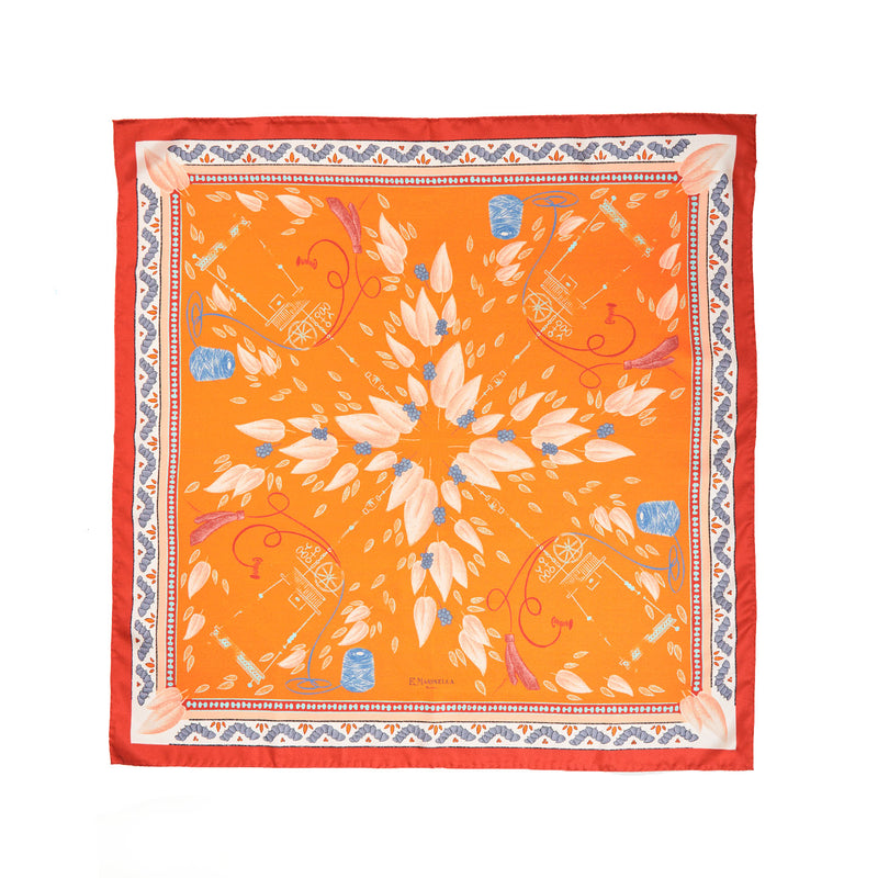 Trasforma il tuo look con un foulard, tante idee e ispirazioni! 85 FLDORANGEFIB03 00