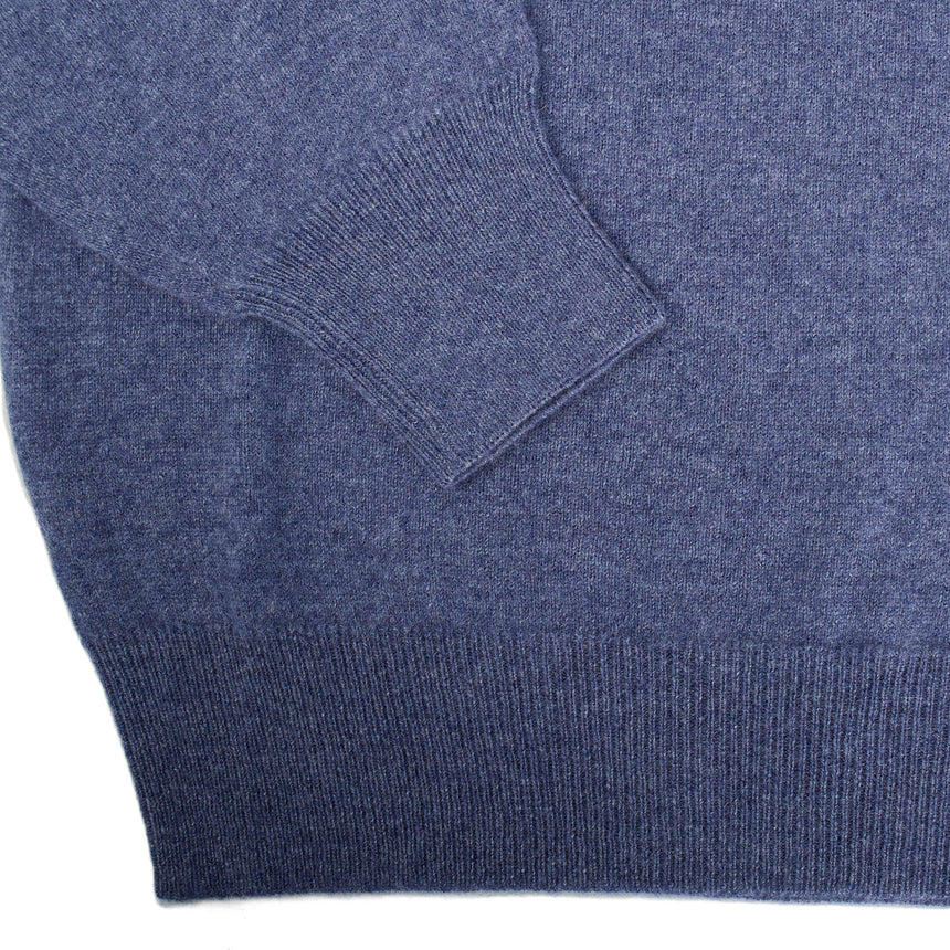 BLUE CREWNECK SWEATER