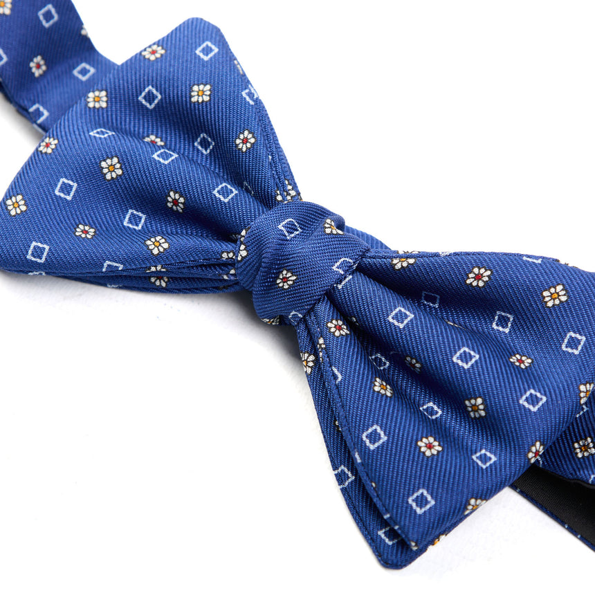 BLUE PRE-KNOTTED SILK BOWTIE