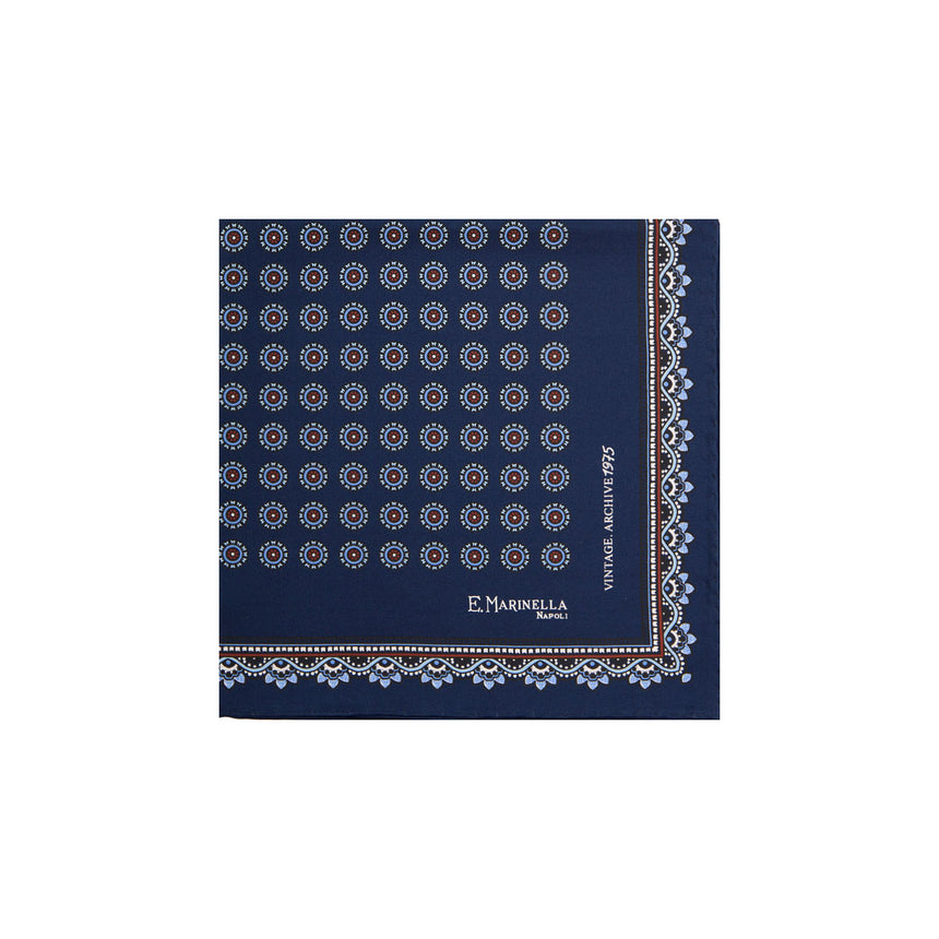 dark_blue_hand_printed_silk_pocket_square_archivio_pattern_1975_centered_and_folded