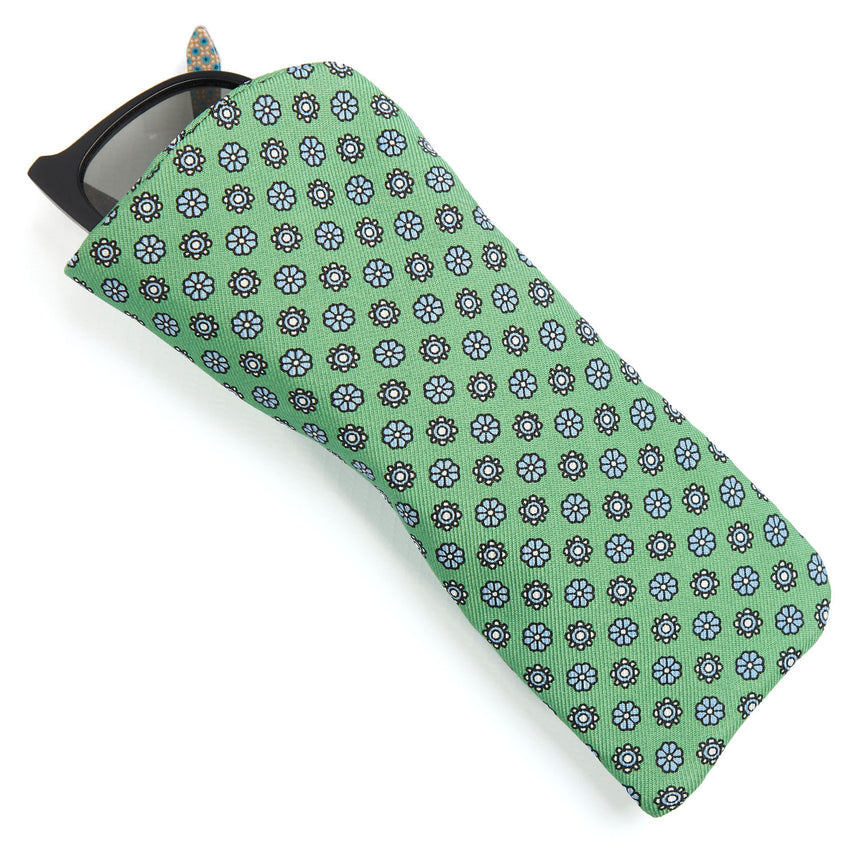LIGHT GREEN GLASSES CASE