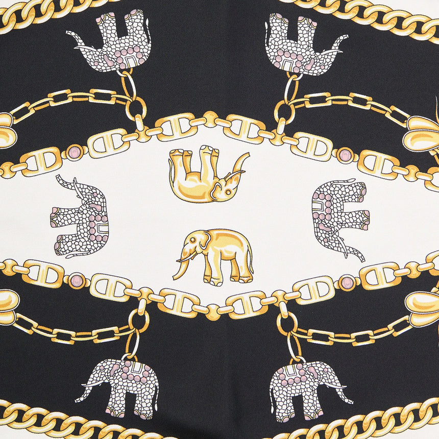 WHITE SILK DIAMOND SHAPE SCARF