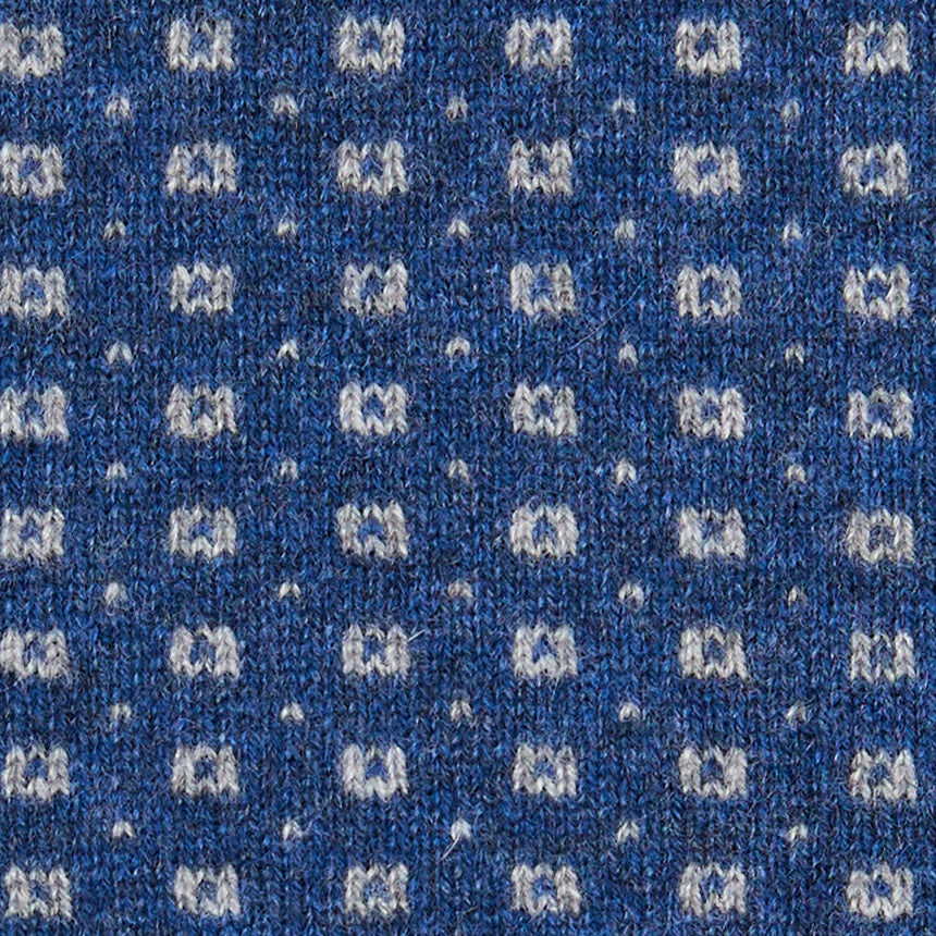 BLUE NECK WARMER WITH MICRO PATTERN