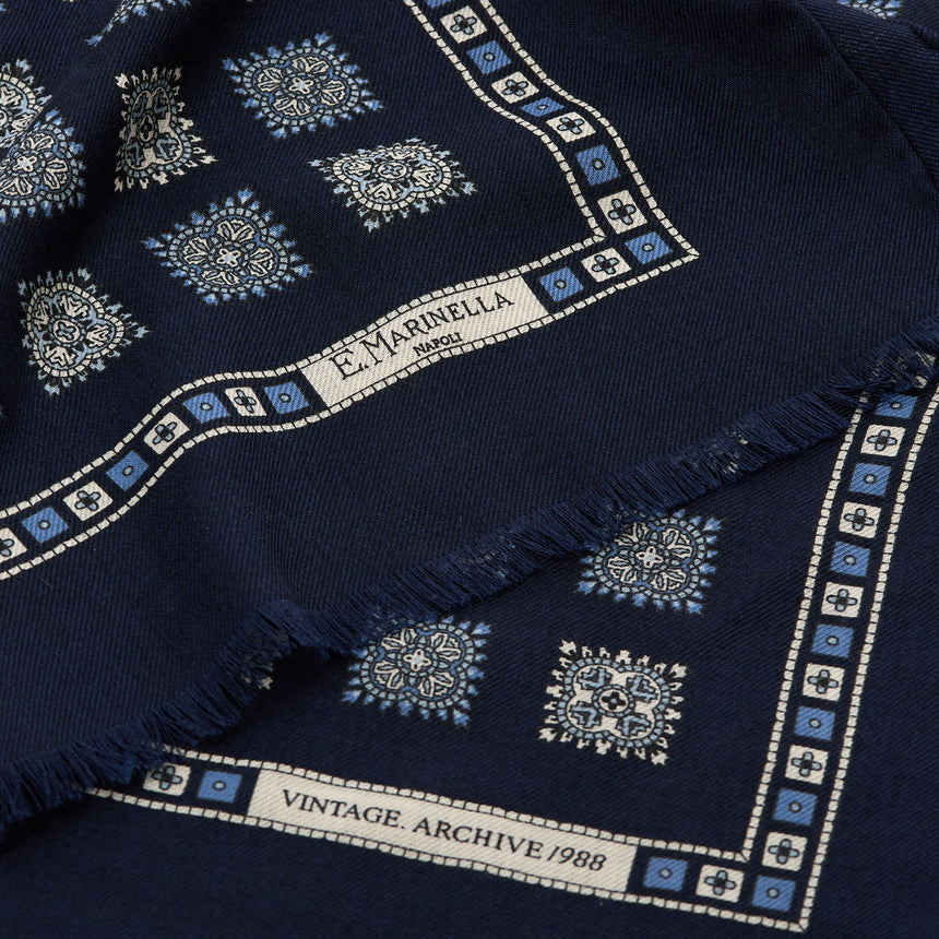 SCIARPA BLU SCURO IN LANA