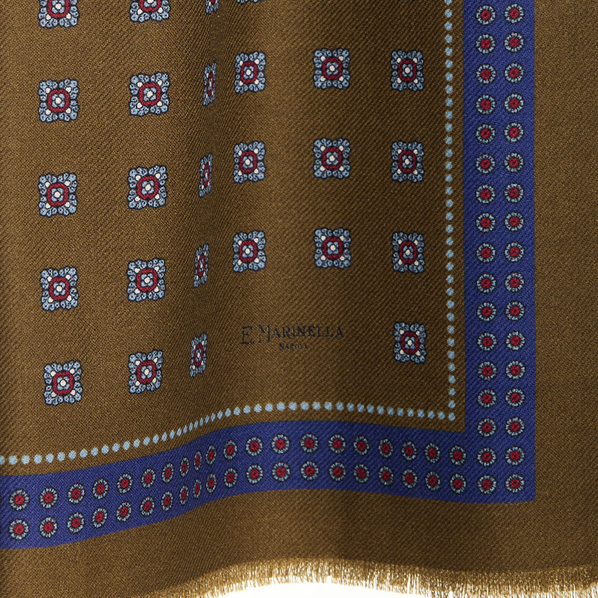 STOLA MARRONE IN LANA