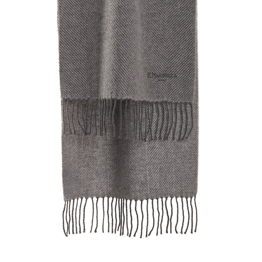 LIGHT GREY FRINGED SCARF
